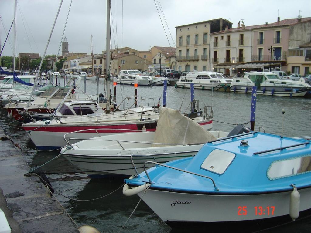 Aux Quatre Saisons Axat Bagian luar foto
